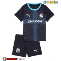 Otroške Nogometnih dresov Olympique de Marseille Gostujoči 2025-26 Kratki rokavi (+ hlače)